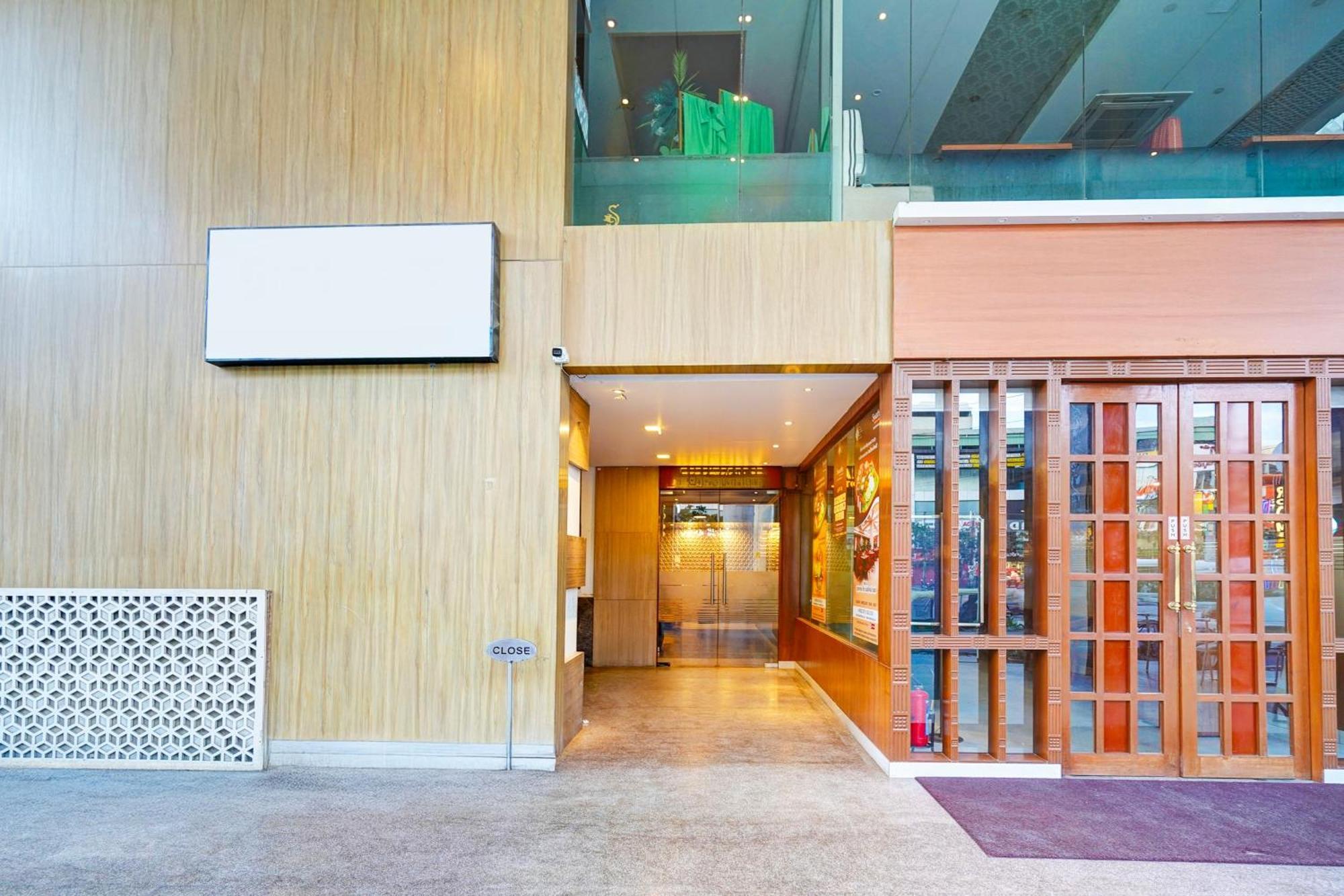 Super Collection O Marathahalli Formerly Krishna Boutique Bangalore Exterior foto
